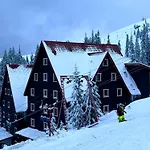 Hotell маріна
